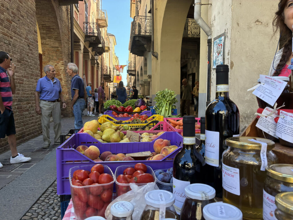 Nizza-Market-Fruit-Wine